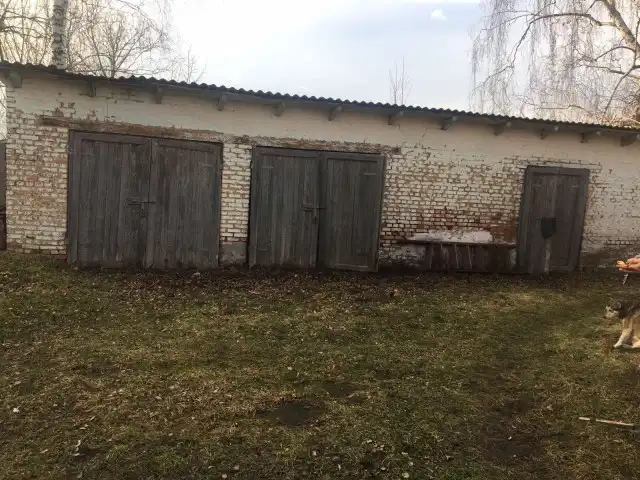 У центрі Іваничів виставили на продаж держмайно: ветстанція, гаражі та конюшня за стартовою ціною 224 тисячі