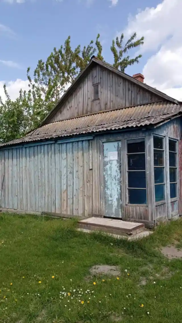 На Волині виставили на аукціон адмінбудівлю з 40-х років за стартовою ціною 209 тисяч
